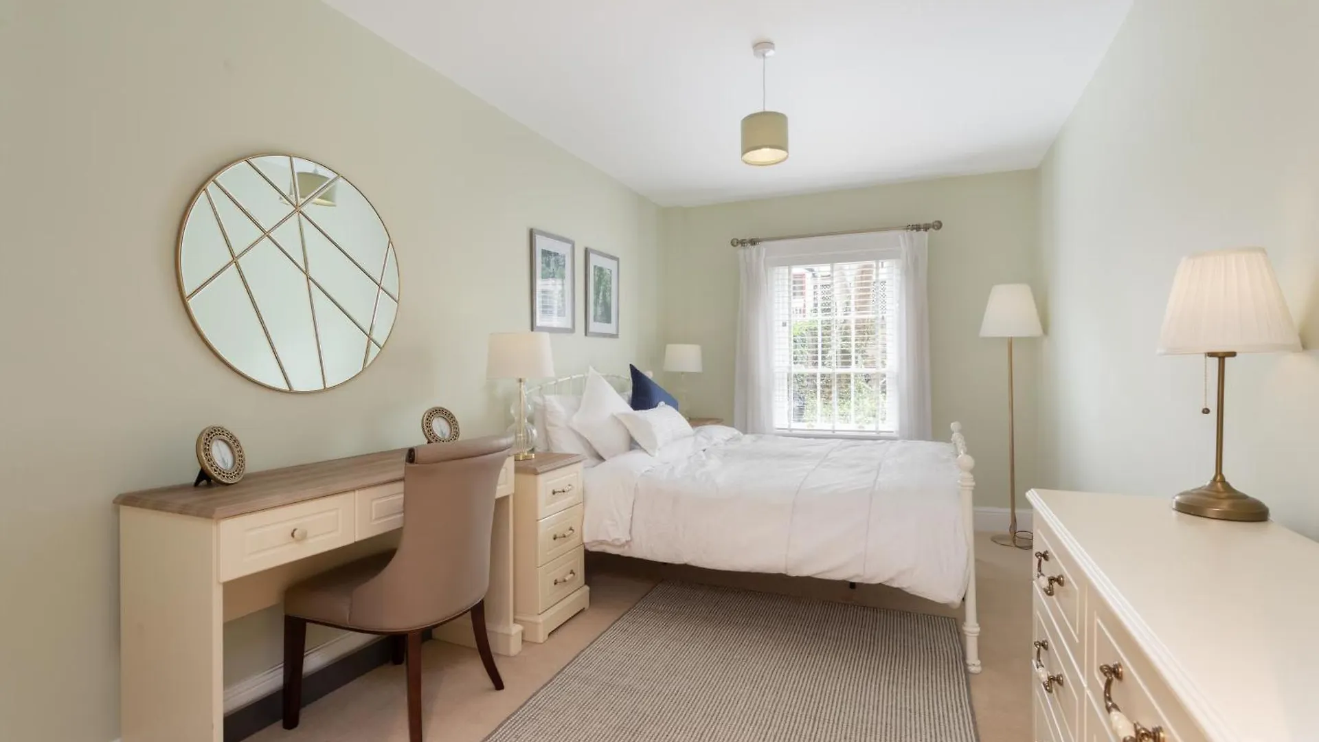 Spectacular 2 Bedroom Apartment With Sunny Garden & Terrace Dublin Irlandia